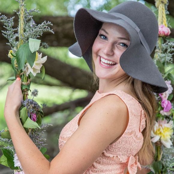 Meet your Posher, Bailey - Picture 1 of 1